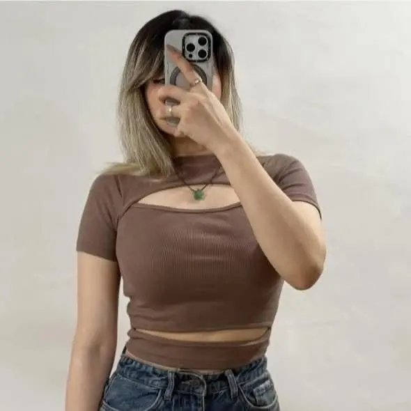 Double hole top