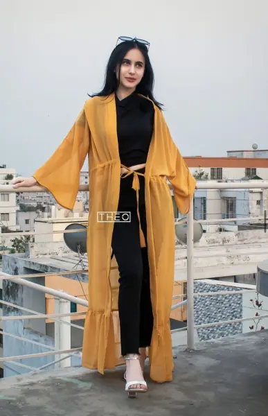 Flare sleeve ruffle shrug